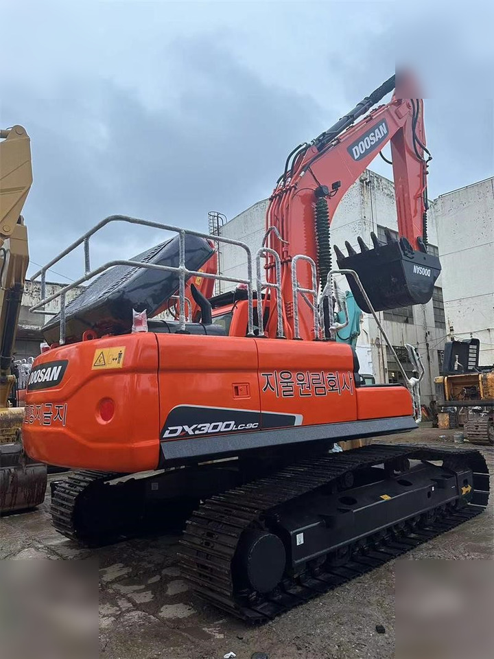 DOOSAN DX300 LC-9C - Telakaivukone: kuva DOOSAN DX300 LC-9C - Telakaivukone DOOSAN DX300 LC-9C - Telakaivukone: kuva DOOSAN DX300 LC-9C - Telakaivukone
