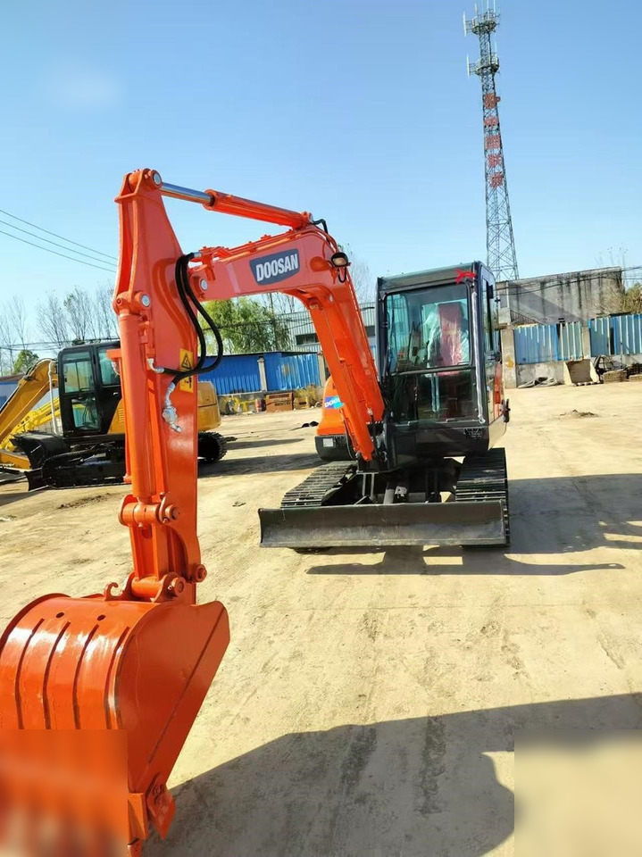 DOOSAN DX60-9C - Telakaivukone: kuva DOOSAN DX60-9C - Telakaivukone DOOSAN DX60-9C - Telakaivukone: kuva DOOSAN DX60-9C - Telakaivukone