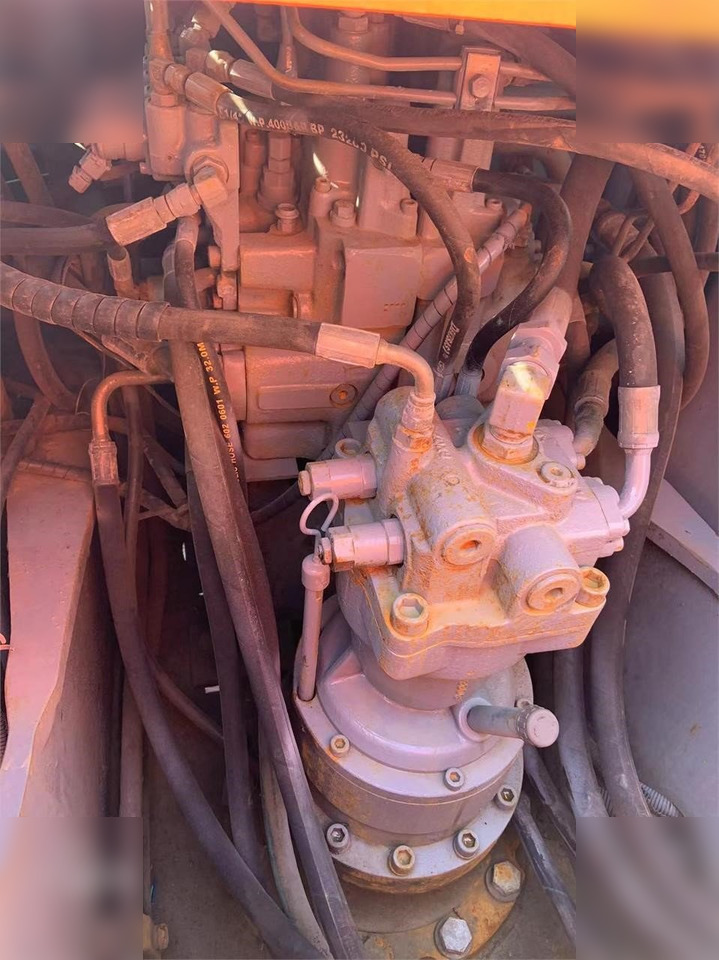 HITACHI EX120-5 - Telakaivukone: kuva HITACHI EX120-5 - Telakaivukone HITACHI EX120-5 - Telakaivukone: kuva HITACHI EX120-5 - Telakaivukone