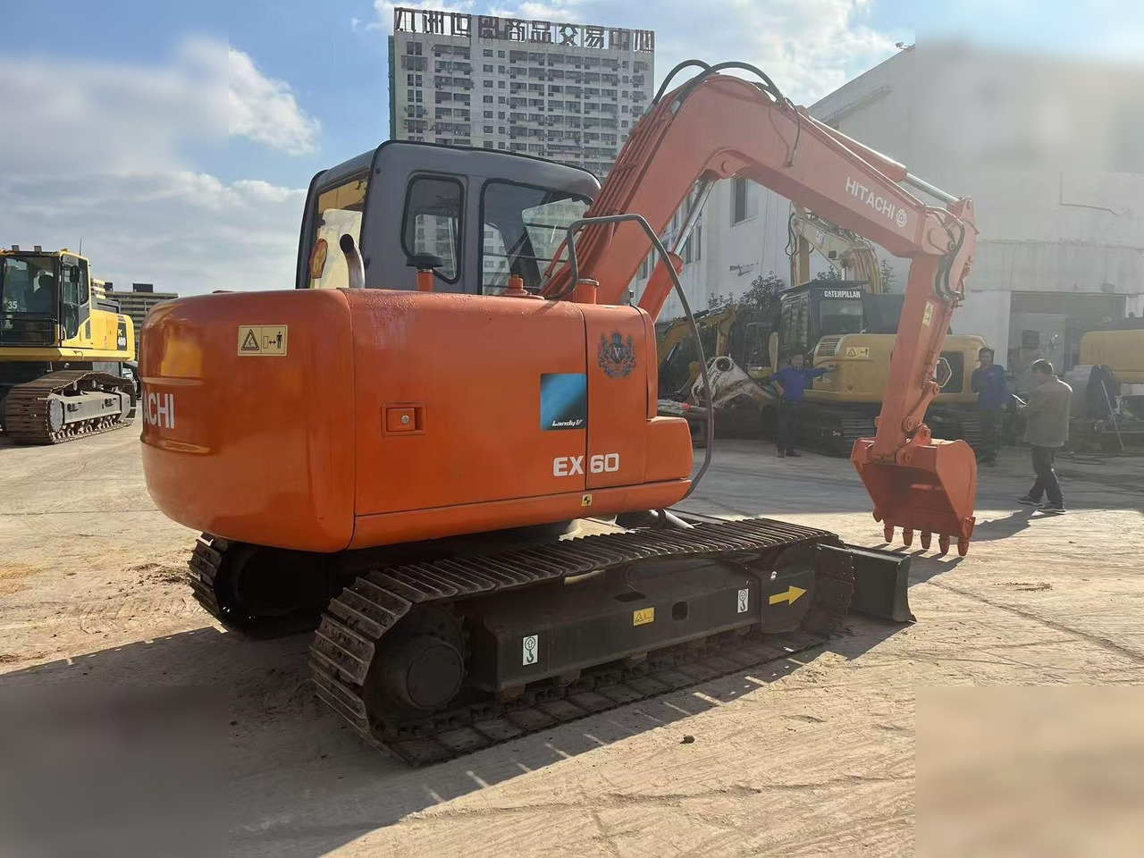 HITACHI EX60-5 - Telakaivukone: kuva HITACHI EX60-5 - Telakaivukone HITACHI EX60-5 - Telakaivukone: kuva HITACHI EX60-5 - Telakaivukone