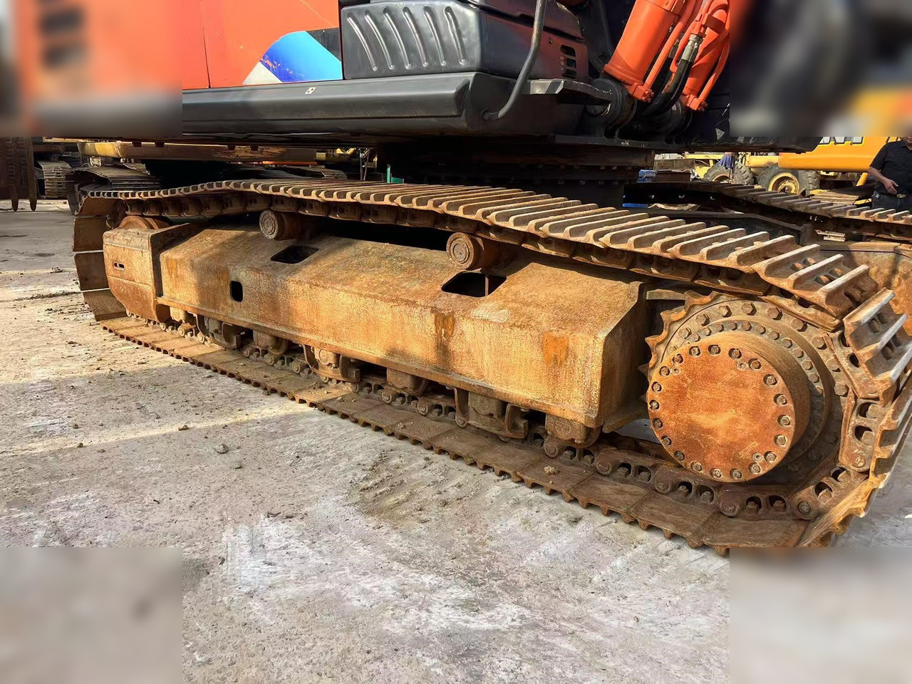 HITACHI ZX350H-5G - Telakaivukone: kuva HITACHI ZX350H-5G - Telakaivukone HITACHI ZX350H-5G - Telakaivukone: kuva HITACHI ZX350H-5G - Telakaivukone