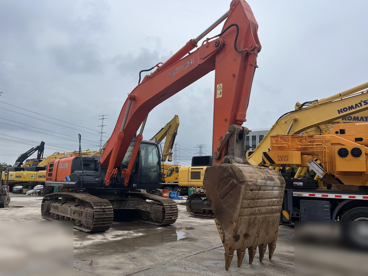 HITACHI ZX350H-5G - Telakaivukone: kuva HITACHI ZX350H-5G - Telakaivukone HITACHI ZX350H-5G - Telakaivukone: kuva HITACHI ZX350H-5G - Telakaivukone