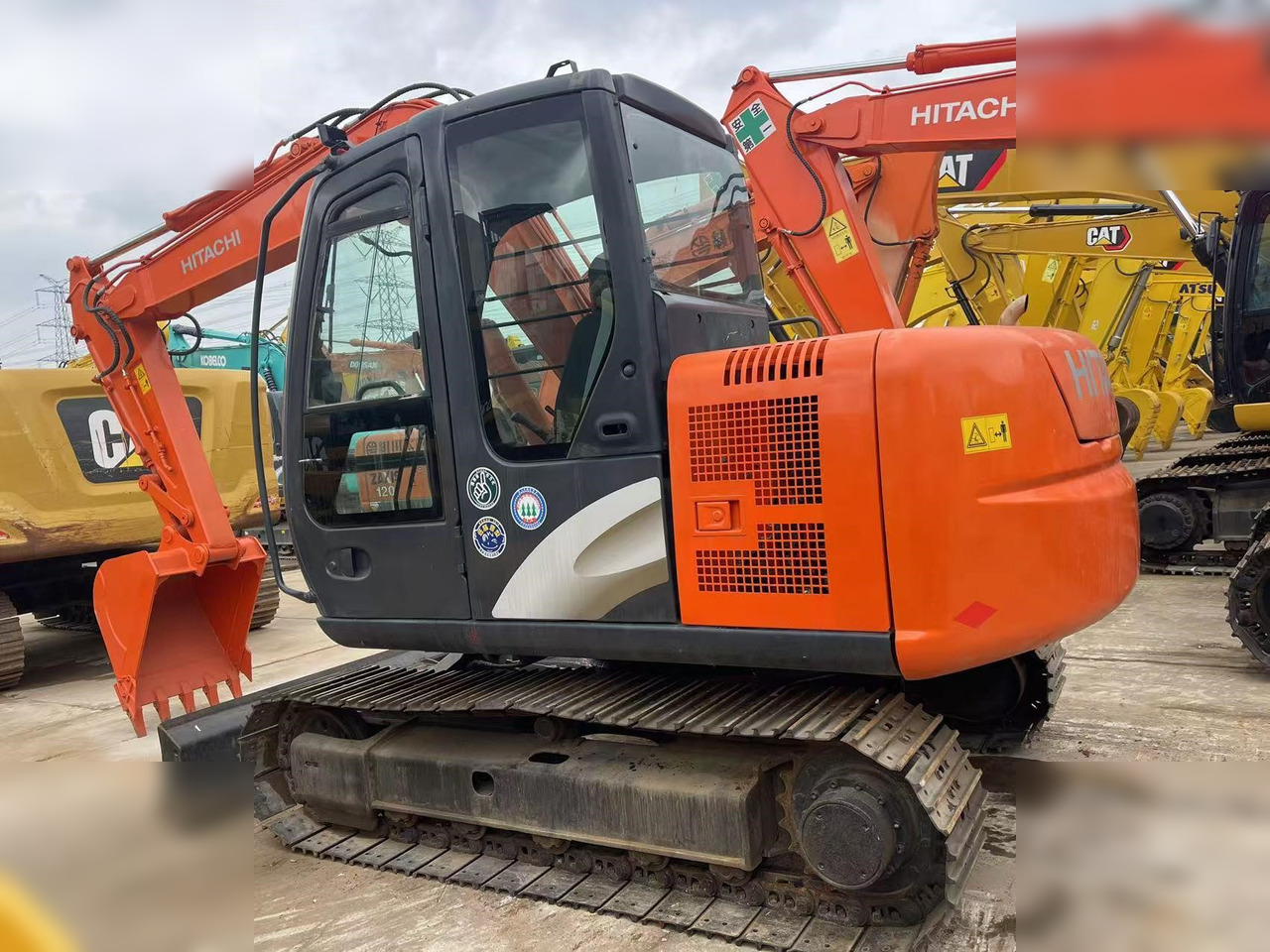 HITACHI ZX70-5G - Telakaivukone: kuva HITACHI ZX70-5G - Telakaivukone HITACHI ZX70-5G - Telakaivukone: kuva HITACHI ZX70-5G - Telakaivukone