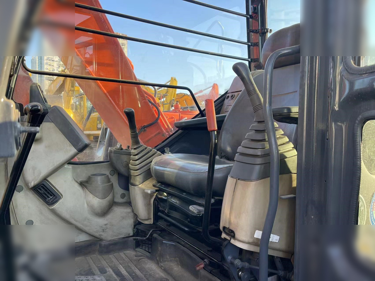 HITACHI ZX70 - Telakaivukone: kuva HITACHI ZX70 - Telakaivukone HITACHI ZX70 - Telakaivukone: kuva HITACHI ZX70 - Telakaivukone