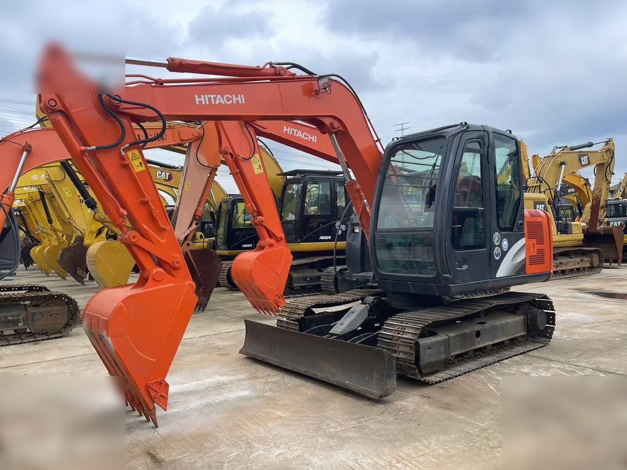 HITACHI ZX70 - Telakaivukone: kuva HITACHI ZX70 - Telakaivukone HITACHI ZX70 - Telakaivukone: kuva HITACHI ZX70 - Telakaivukone