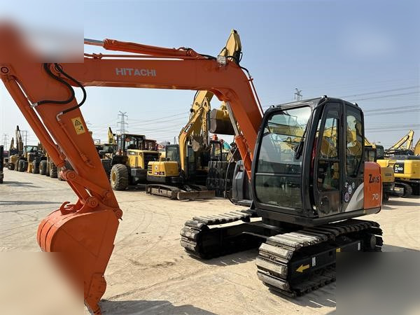 HITACHI ZX70 - Telakaivukone: kuva HITACHI ZX70 - Telakaivukone HITACHI ZX70 - Telakaivukone: kuva HITACHI ZX70 - Telakaivukone