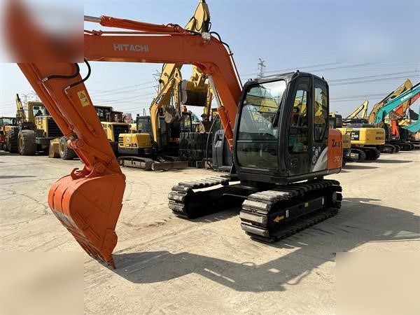 HITACHI ZX70 - Telakaivukone: kuva HITACHI ZX70 - Telakaivukone HITACHI ZX70 - Telakaivukone: kuva HITACHI ZX70 - Telakaivukone