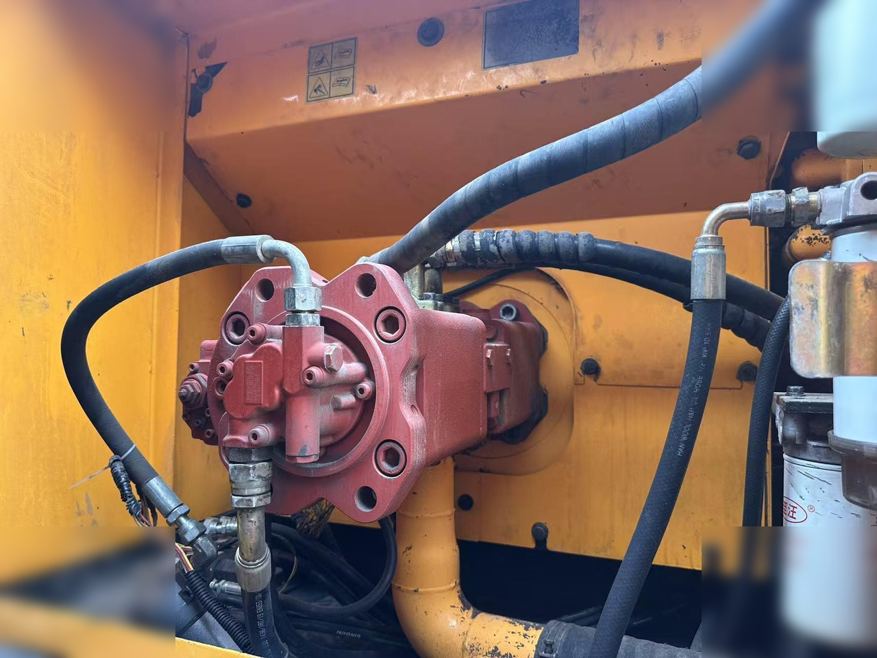 HYUNDAI ROBEX 210 LC-7 - Telakaivukone: kuva HYUNDAI ROBEX 210 LC-7 - Telakaivukone HYUNDAI ROBEX 210 LC-7 - Telakaivukone: kuva HYUNDAI ROBEX 210 LC-7 - Telakaivukone