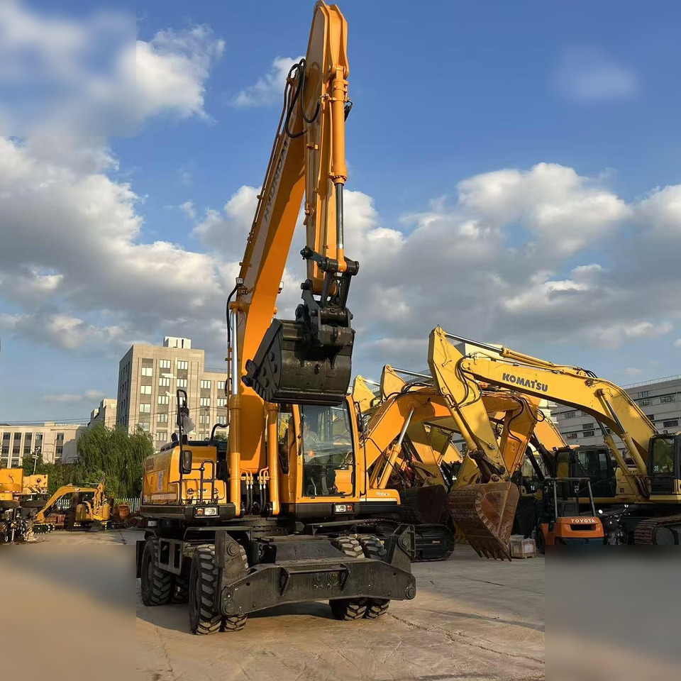 HYUNDAI ROBEX 210W-9 - Pyöräalustainen kaivinkone: kuva HYUNDAI ROBEX 210W-9 - Pyöräalustainen kaivinkone HYUNDAI ROBEX 210W-9 - Pyöräalustainen kaivinkone: kuva HYUNDAI ROBEX 210W-9 - Pyöräalustainen kaivinkone