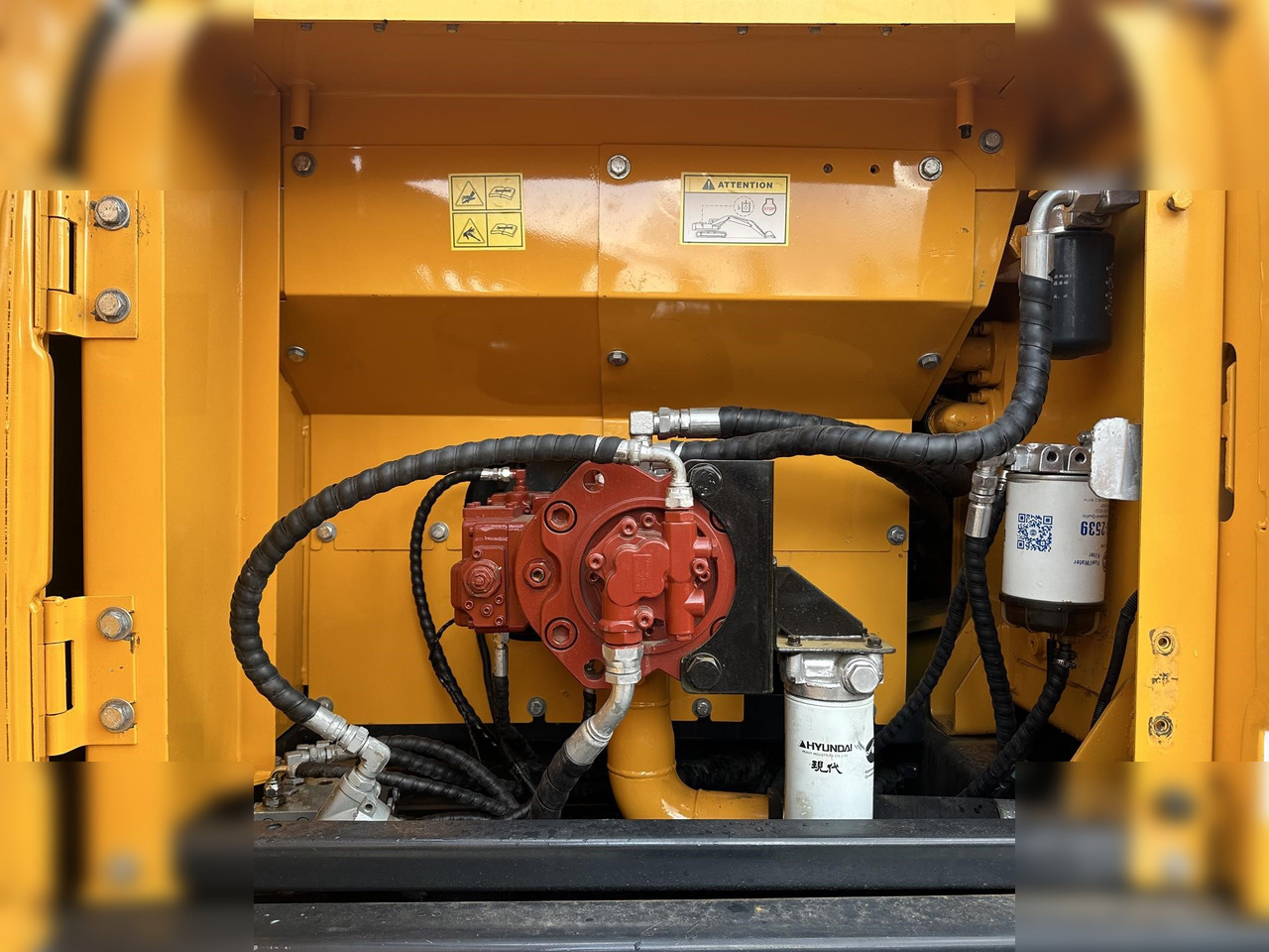 HYUNDAI ROBEX 220 LC-9S - Telakaivukone: kuva HYUNDAI ROBEX 220 LC-9S - Telakaivukone HYUNDAI ROBEX 220 LC-9S - Telakaivukone: kuva HYUNDAI ROBEX 220 LC-9S - Telakaivukone