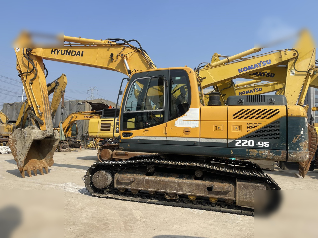 HYUNDAI ROBEX 220 LC-9S - Telakaivukone: kuva HYUNDAI ROBEX 220 LC-9S - Telakaivukone HYUNDAI ROBEX 220 LC-9S - Telakaivukone: kuva HYUNDAI ROBEX 220 LC-9S - Telakaivukone