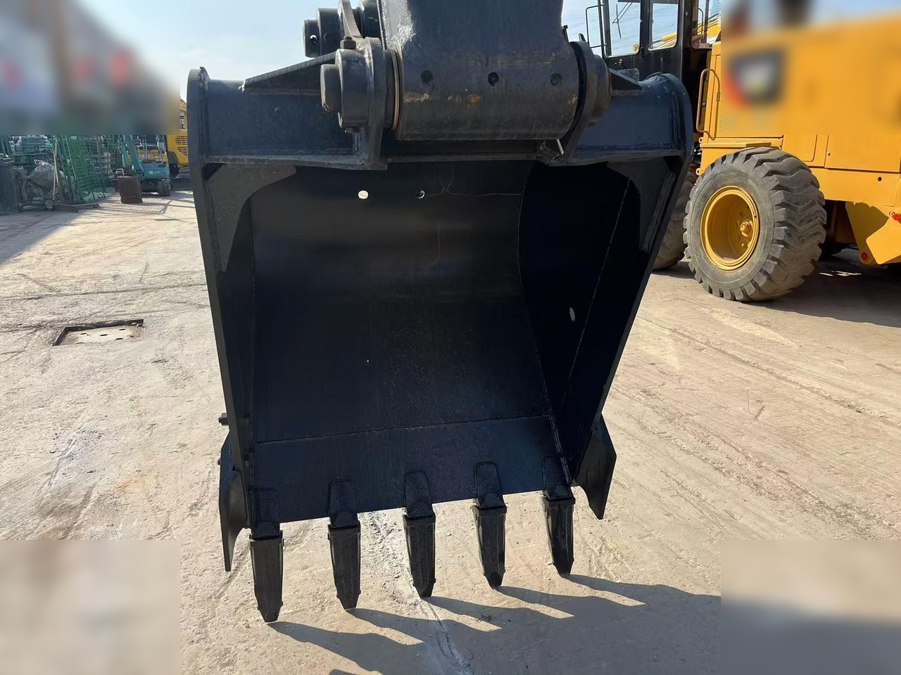 Telakaivukone HYUNDAI ROBEX 220 LC-9S: kuva Telakaivukone HYUNDAI ROBEX 220 LC-9S Telakaivukone HYUNDAI ROBEX 220 LC-9S: kuva Telakaivukone HYUNDAI ROBEX 220 LC-9S