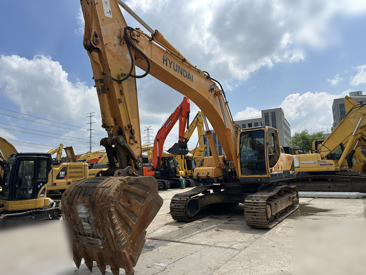 HYUNDAI ROBEX 305 LC-7 - Telakaivukone: kuva HYUNDAI ROBEX 305 LC-7 - Telakaivukone HYUNDAI ROBEX 305 LC-7 - Telakaivukone: kuva HYUNDAI ROBEX 305 LC-7 - Telakaivukone