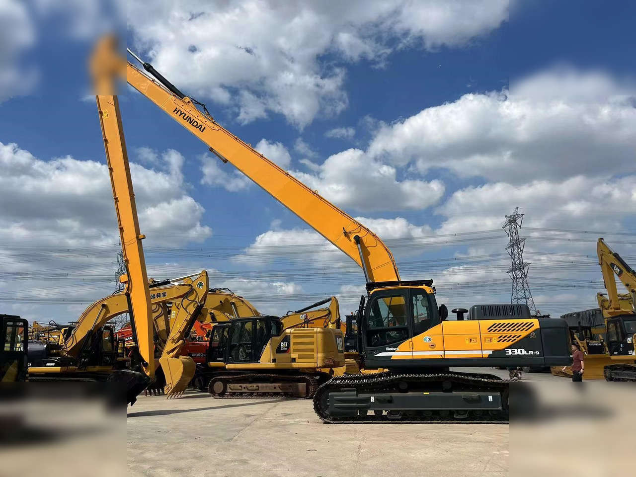 HYUNDAI ROBEX 330 LC-9S - Purkukaivukoneen: kuva HYUNDAI ROBEX 330 LC-9S - Purkukaivukoneen HYUNDAI ROBEX 330 LC-9S - Purkukaivukoneen: kuva HYUNDAI ROBEX 330 LC-9S - Purkukaivukoneen