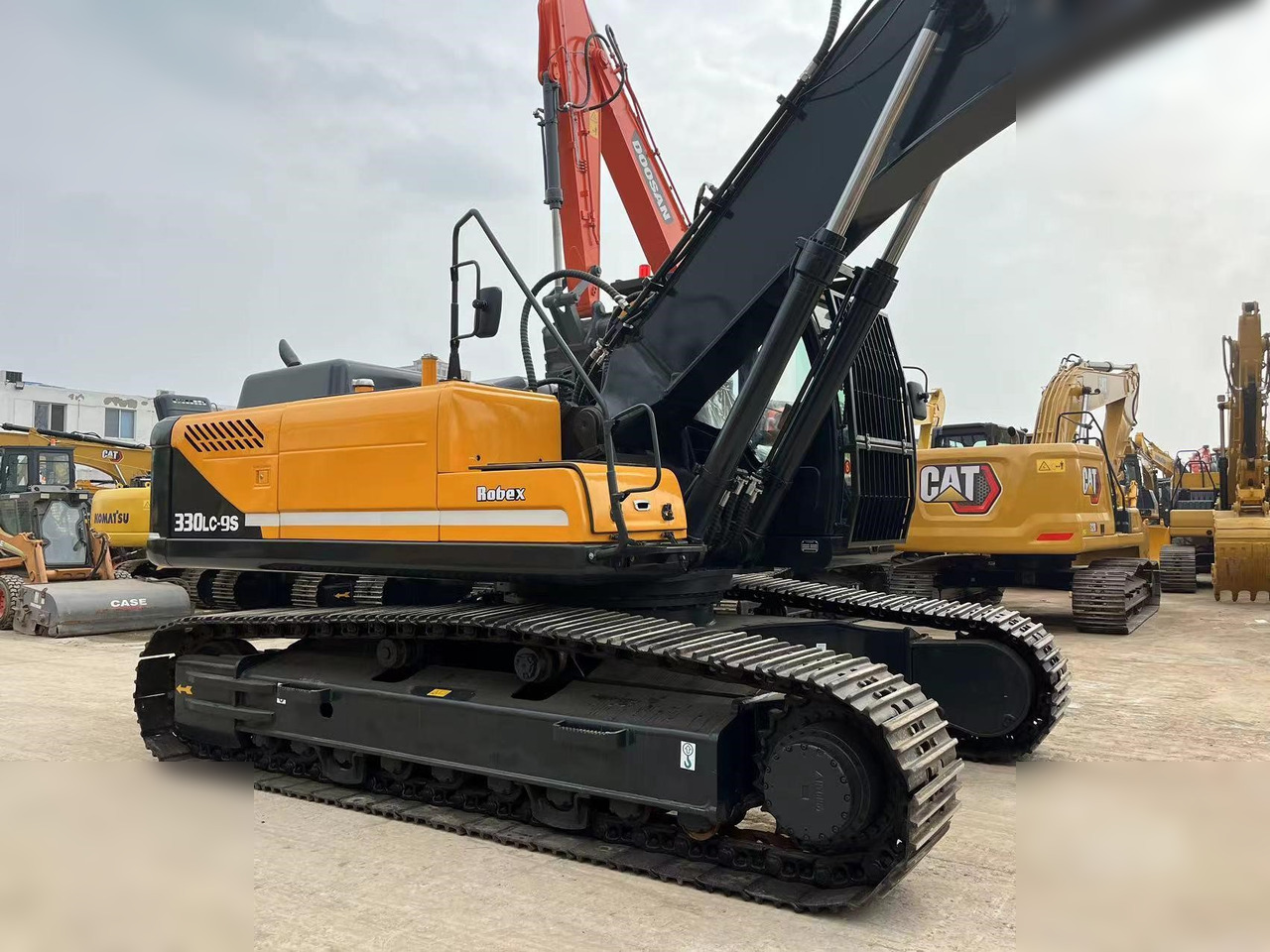 Telakaivukone HYUNDAI ROBEX 330 LC-9S: kuva Telakaivukone HYUNDAI ROBEX 330 LC-9S Telakaivukone HYUNDAI ROBEX 330 LC-9S: kuva Telakaivukone HYUNDAI ROBEX 330 LC-9S