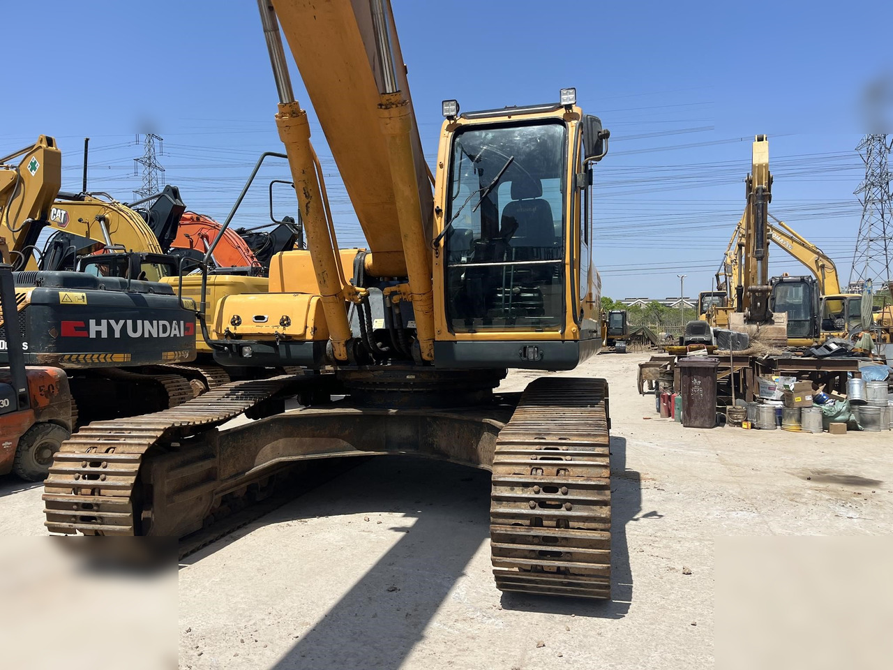 HYUNDAI ROBEX 330 LC-9S - Telakaivukone: kuva HYUNDAI ROBEX 330 LC-9S - Telakaivukone HYUNDAI ROBEX 330 LC-9S - Telakaivukone: kuva HYUNDAI ROBEX 330 LC-9S - Telakaivukone