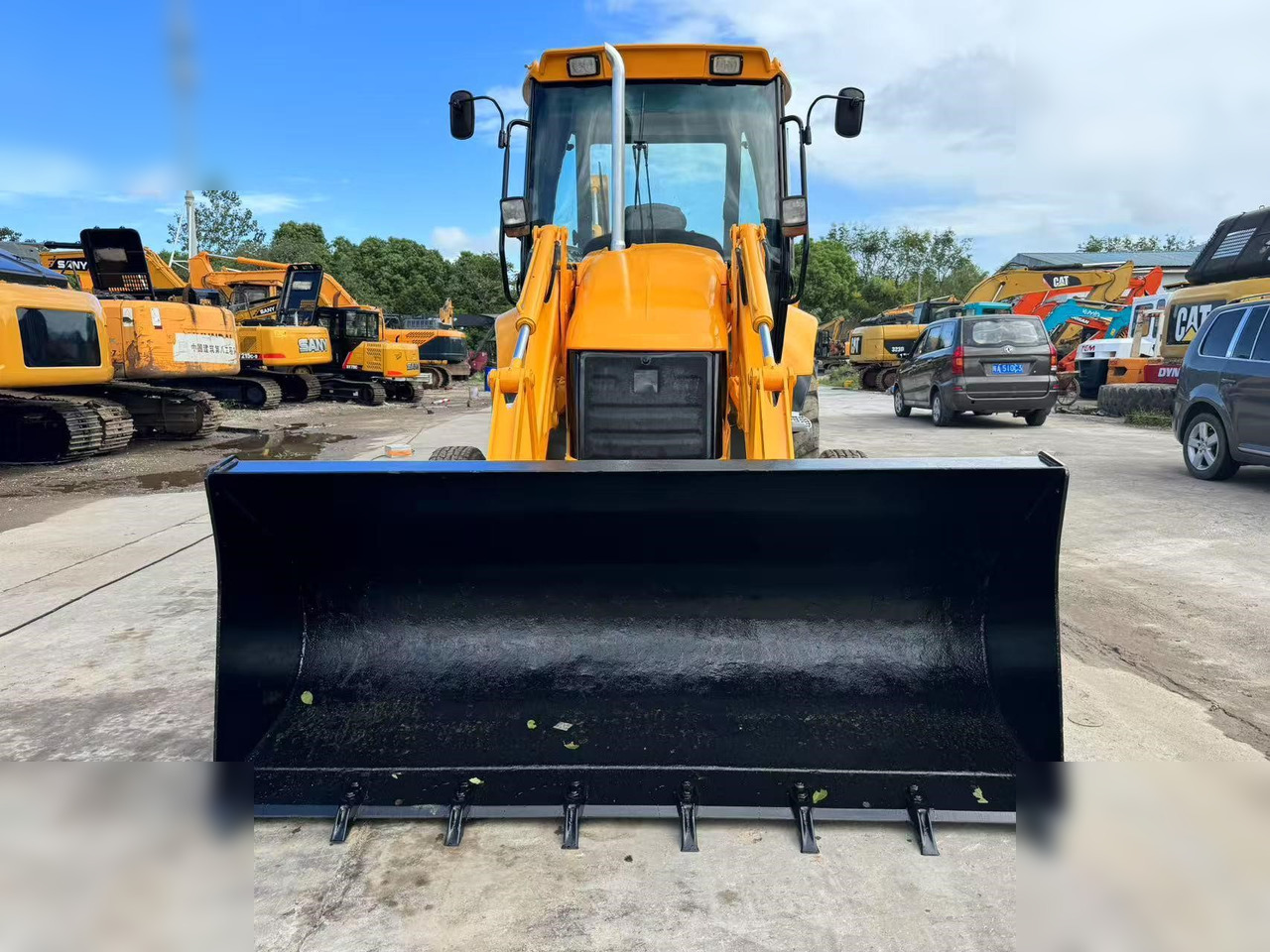 JCB 3CX - Kaivuri-trukki: kuva JCB 3CX - Kaivuri-trukki JCB 3CX - Kaivuri-trukki: kuva JCB 3CX - Kaivuri-trukki