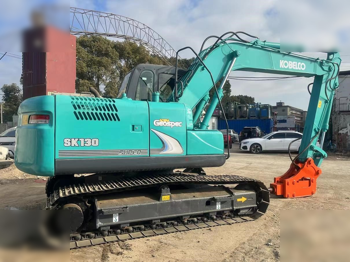 KOBELCO SK130-8 - Telakaivukone: kuva KOBELCO SK130-8 - Telakaivukone KOBELCO SK130-8 - Telakaivukone: kuva KOBELCO SK130-8 - Telakaivukone