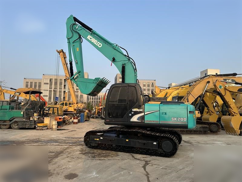 KOBELCO SK200-6E - Telakaivukone: kuva KOBELCO SK200-6E - Telakaivukone KOBELCO SK200-6E - Telakaivukone: kuva KOBELCO SK200-6E - Telakaivukone