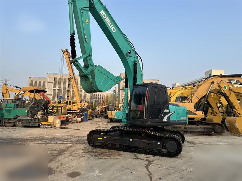 KOBELCO SK200-6E - Telakaivukone: kuva KOBELCO SK200-6E - Telakaivukone KOBELCO SK200-6E - Telakaivukone: kuva KOBELCO SK200-6E - Telakaivukone