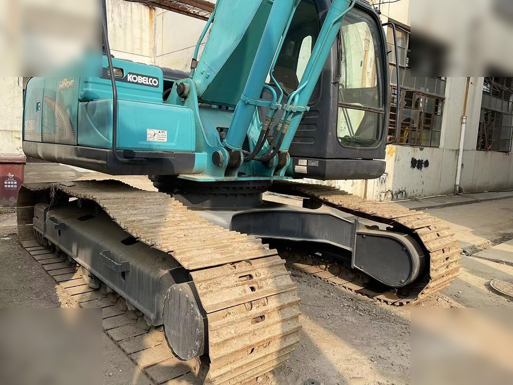 KOBELCO SK200-8 - Telakaivukone: kuva KOBELCO SK200-8 - Telakaivukone KOBELCO SK200-8 - Telakaivukone: kuva KOBELCO SK200-8 - Telakaivukone