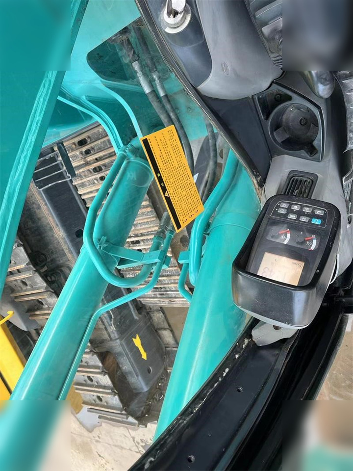 KOBELCO SK200-8 - Telakaivukone: kuva KOBELCO SK200-8 - Telakaivukone KOBELCO SK200-8 - Telakaivukone: kuva KOBELCO SK200-8 - Telakaivukone