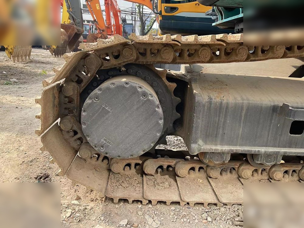 KOBELCO SK200-8 - Telakaivukone: kuva KOBELCO SK200-8 - Telakaivukone KOBELCO SK200-8 - Telakaivukone: kuva KOBELCO SK200-8 - Telakaivukone