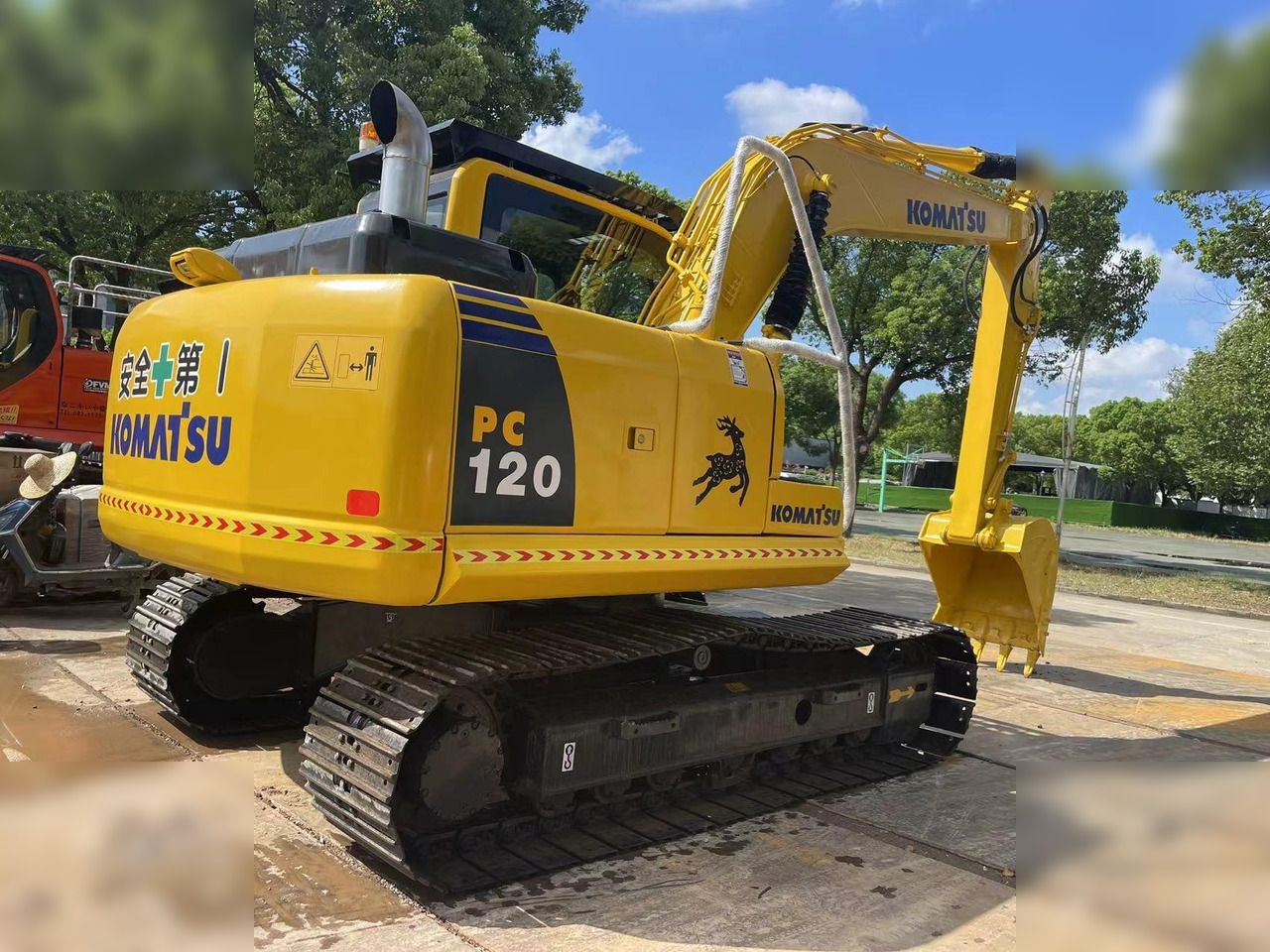 KOMATSU PC120-8 - Telakaivukone: kuva KOMATSU PC120-8 - Telakaivukone KOMATSU PC120-8 - Telakaivukone: kuva KOMATSU PC120-8 - Telakaivukone