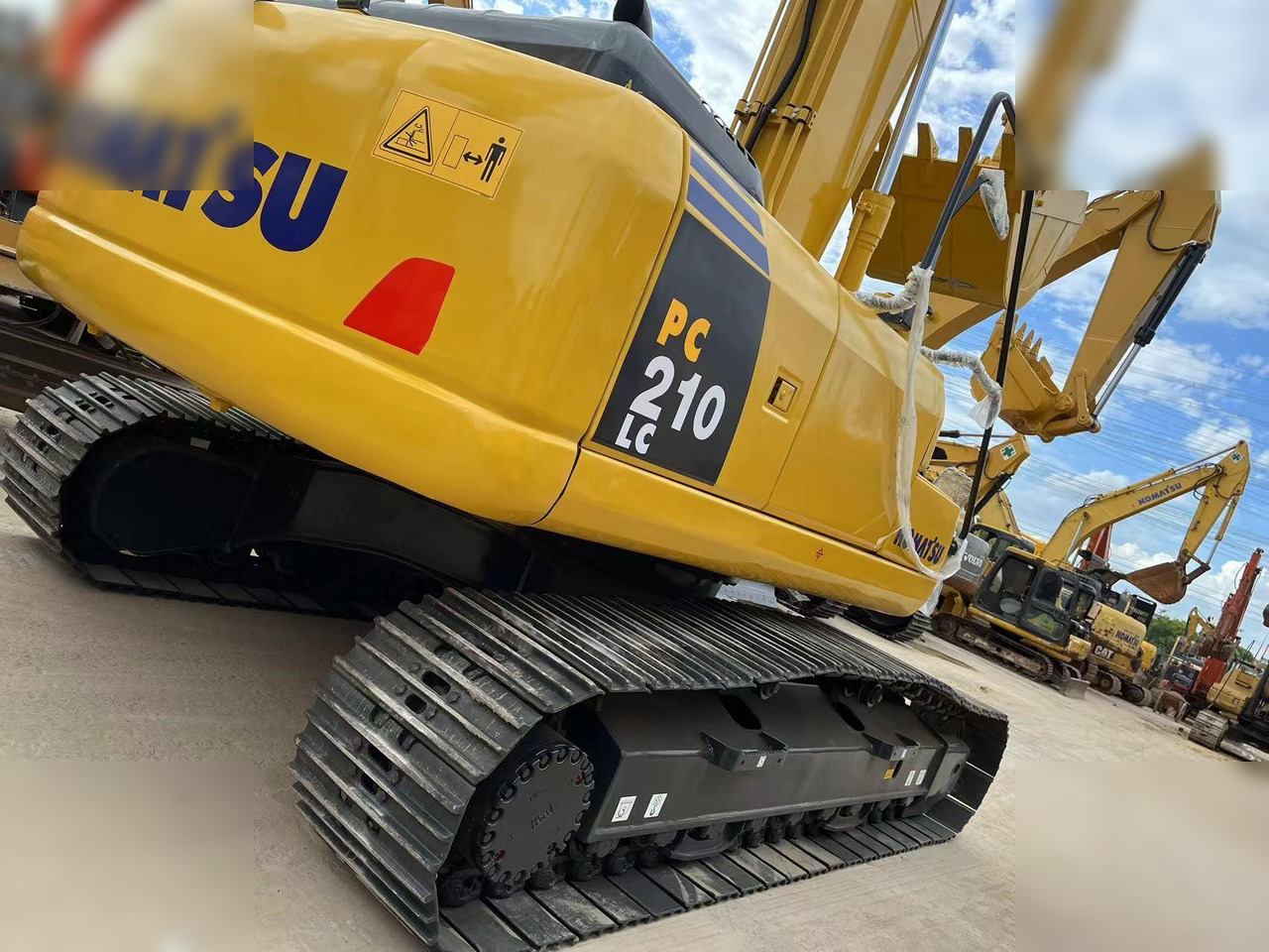 KOMATSU PC210 LC-8 - Telakaivukone: kuva KOMATSU PC210 LC-8 - Telakaivukone KOMATSU PC210 LC-8 - Telakaivukone: kuva KOMATSU PC210 LC-8 - Telakaivukone