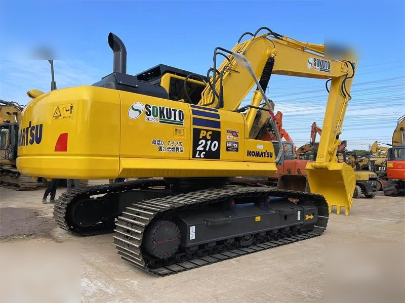 KOMATSU PC210 LC-8 - Telakaivukone: kuva KOMATSU PC210 LC-8 - Telakaivukone KOMATSU PC210 LC-8 - Telakaivukone: kuva KOMATSU PC210 LC-8 - Telakaivukone