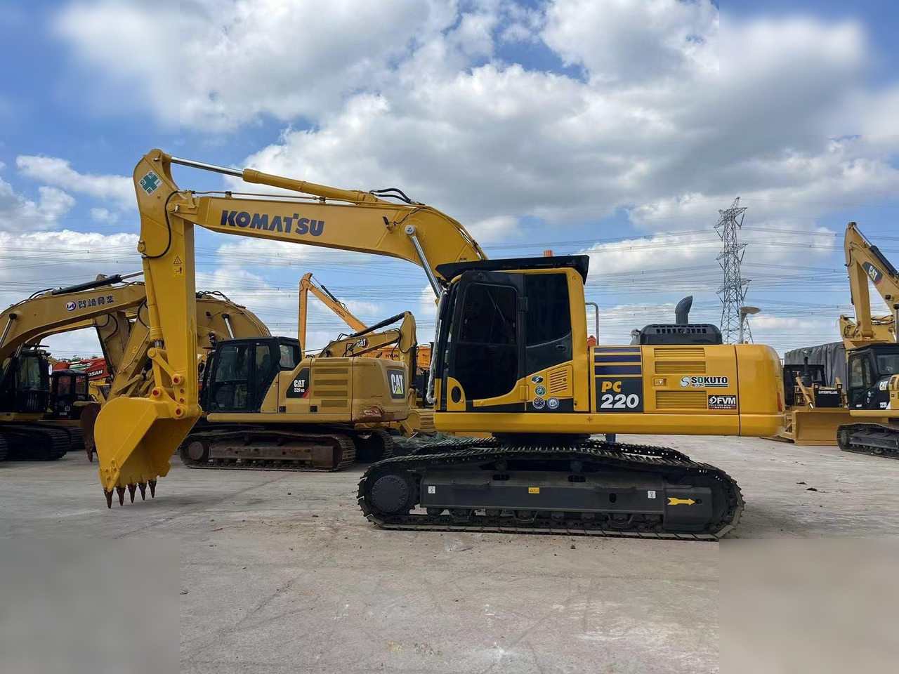KOMATSU PC220-8 - Telakaivukone: kuva KOMATSU PC220-8 - Telakaivukone KOMATSU PC220-8 - Telakaivukone: kuva KOMATSU PC220-8 - Telakaivukone