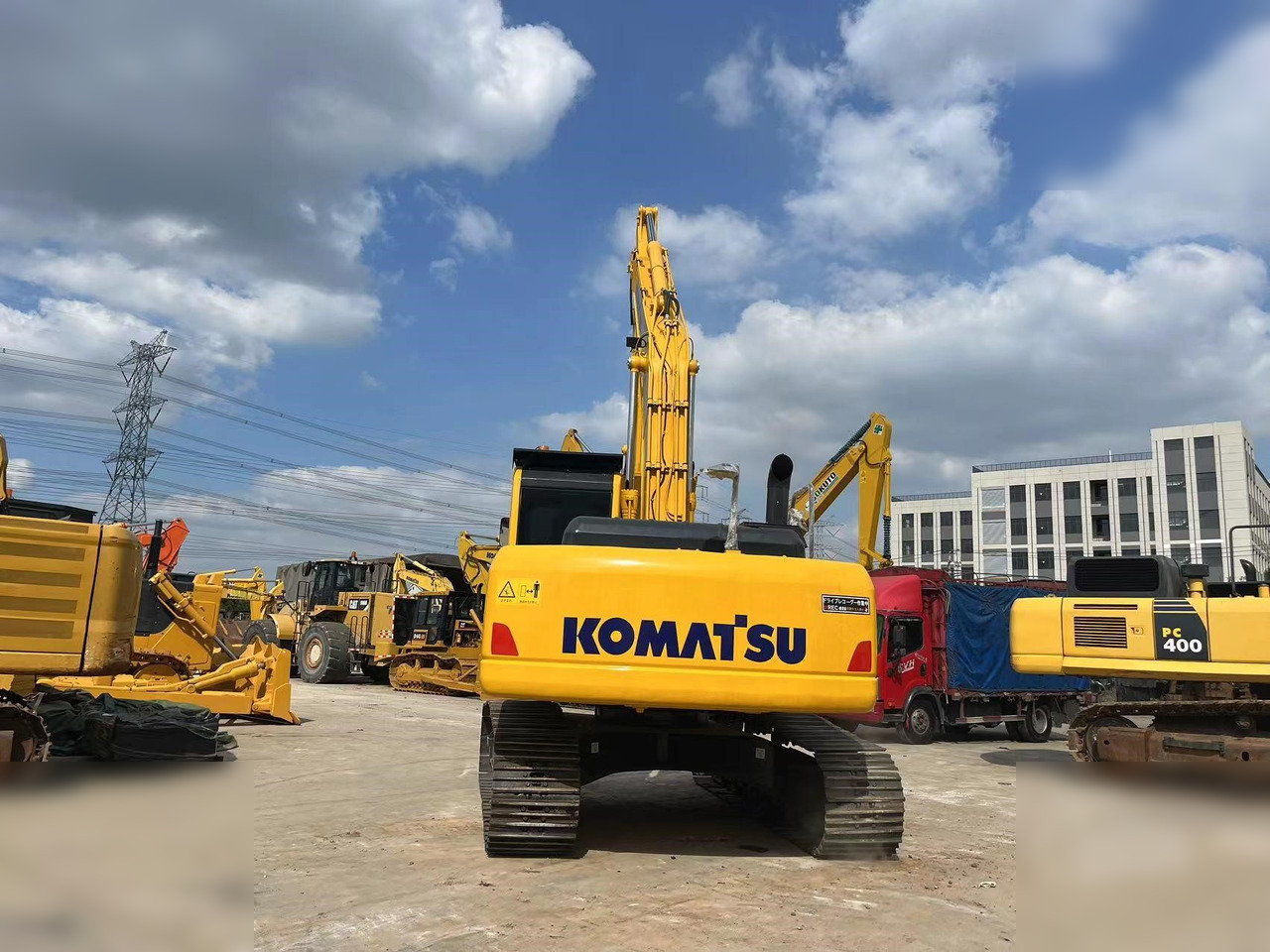 KOMATSU PC220-8 - Telakaivukone: kuva KOMATSU PC220-8 - Telakaivukone KOMATSU PC220-8 - Telakaivukone: kuva KOMATSU PC220-8 - Telakaivukone
