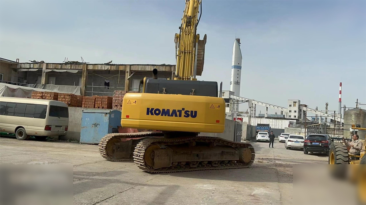 KOMATSU PC400-8 - Telakaivukone: kuva KOMATSU PC400-8 - Telakaivukone KOMATSU PC400-8 - Telakaivukone: kuva KOMATSU PC400-8 - Telakaivukone