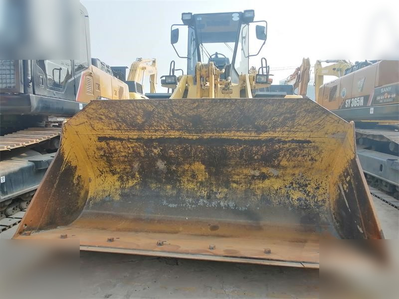 KOMATSU WA320-3 - Pyöräkuormaaja: kuva KOMATSU WA320-3 - Pyöräkuormaaja KOMATSU WA320-3 - Pyöräkuormaaja: kuva KOMATSU WA320-3 - Pyöräkuormaaja