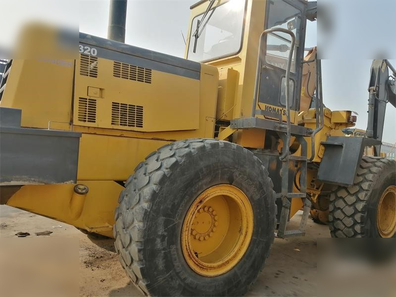 KOMATSU WA320-3 - Pyöräkuormaaja: kuva KOMATSU WA320-3 - Pyöräkuormaaja KOMATSU WA320-3 - Pyöräkuormaaja: kuva KOMATSU WA320-3 - Pyöräkuormaaja