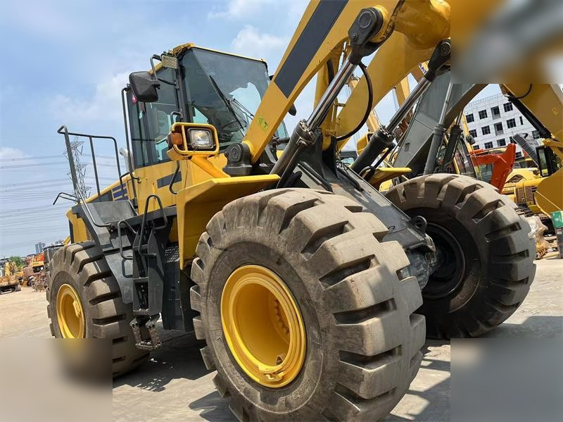 KOMATSU WA470-6 - Pyöräkuormaaja: kuva KOMATSU WA470-6 - Pyöräkuormaaja KOMATSU WA470-6 - Pyöräkuormaaja: kuva KOMATSU WA470-6 - Pyöräkuormaaja