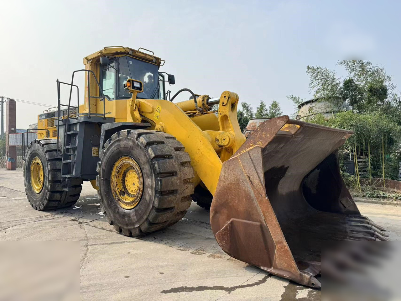 KOMATSU WA600-3 - Pyöräkuormaaja: kuva KOMATSU WA600-3 - Pyöräkuormaaja KOMATSU WA600-3 - Pyöräkuormaaja: kuva KOMATSU WA600-3 - Pyöräkuormaaja
