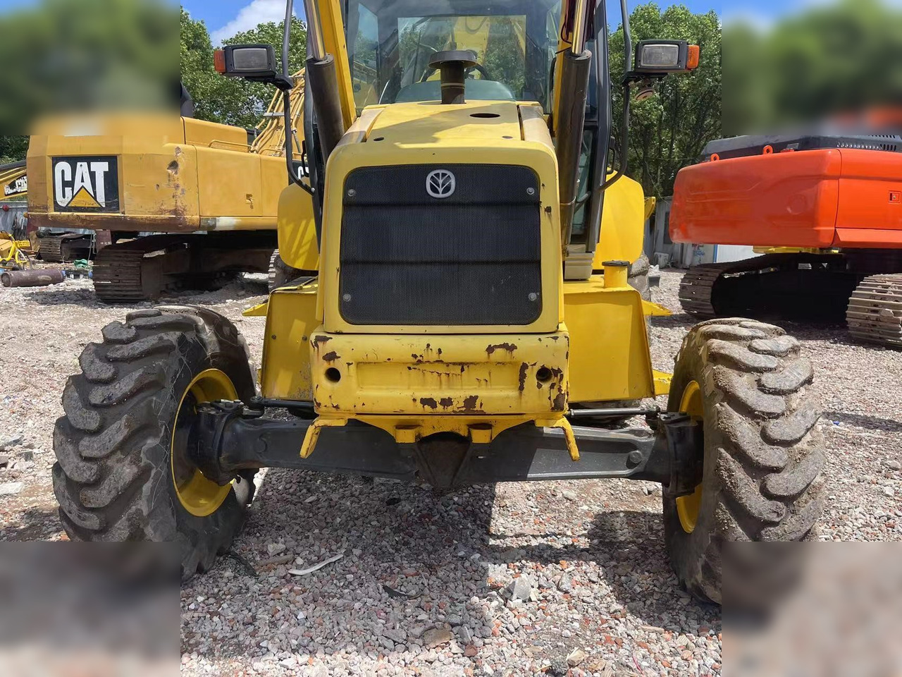 NEW HOLLAND LB95B-4PT - Kaivuri-trukki: kuva NEW HOLLAND LB95B-4PT - Kaivuri-trukki NEW HOLLAND LB95B-4PT - Kaivuri-trukki: kuva NEW HOLLAND LB95B-4PT - Kaivuri-trukki