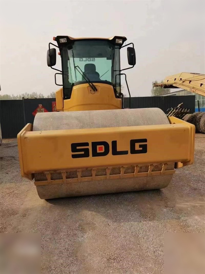 SDLG RS8140H - Tiivistyskone: kuva SDLG RS8140H - Tiivistyskone SDLG RS8140H - Tiivistyskone: kuva SDLG RS8140H - Tiivistyskone