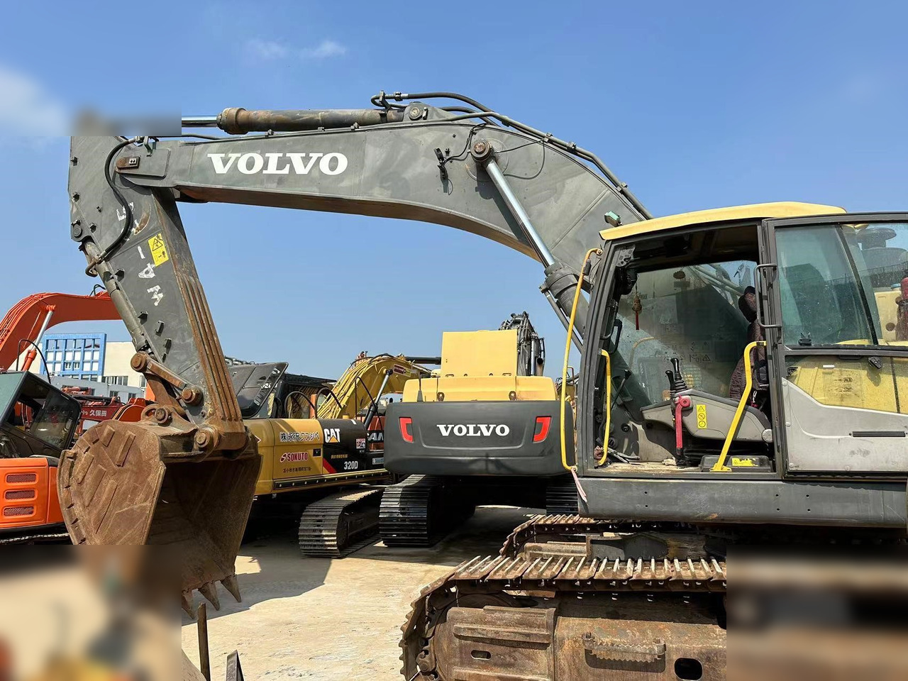 VOLVO EC140DL - Telakaivukone: kuva VOLVO EC140DL - Telakaivukone VOLVO EC140DL - Telakaivukone: kuva VOLVO EC140DL - Telakaivukone