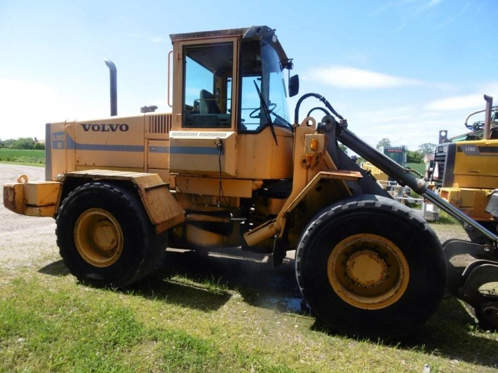 Volvo L90B - Pyöräkuormaaja: kuva Volvo L90B - Pyöräkuormaaja Volvo L90B - Pyöräkuormaaja: kuva Volvo L90B - Pyöräkuormaaja
