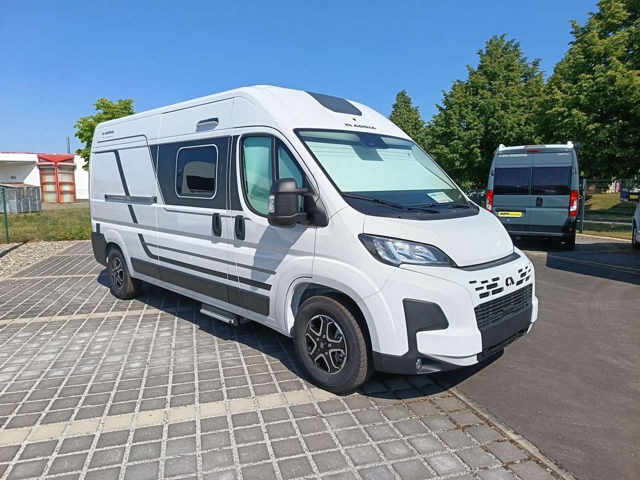 Adria Twin Twin 600 SPB Family*SAFETY+STYLE*DAB*SOFORT - Retkeilyauto: kuva Adria Twin Twin 600 SPB Family*SAFETY+STYLE*DAB*SOFORT - Retkeilyauto Adria Twin Twin 600 SPB Family*SAFETY+STYLE*DAB*SOFORT - Retkeilyauto: kuva Adria Twin Twin 600 SPB Family*SAFETY+STYLE*DAB*SOFORT - Retkeilyauto