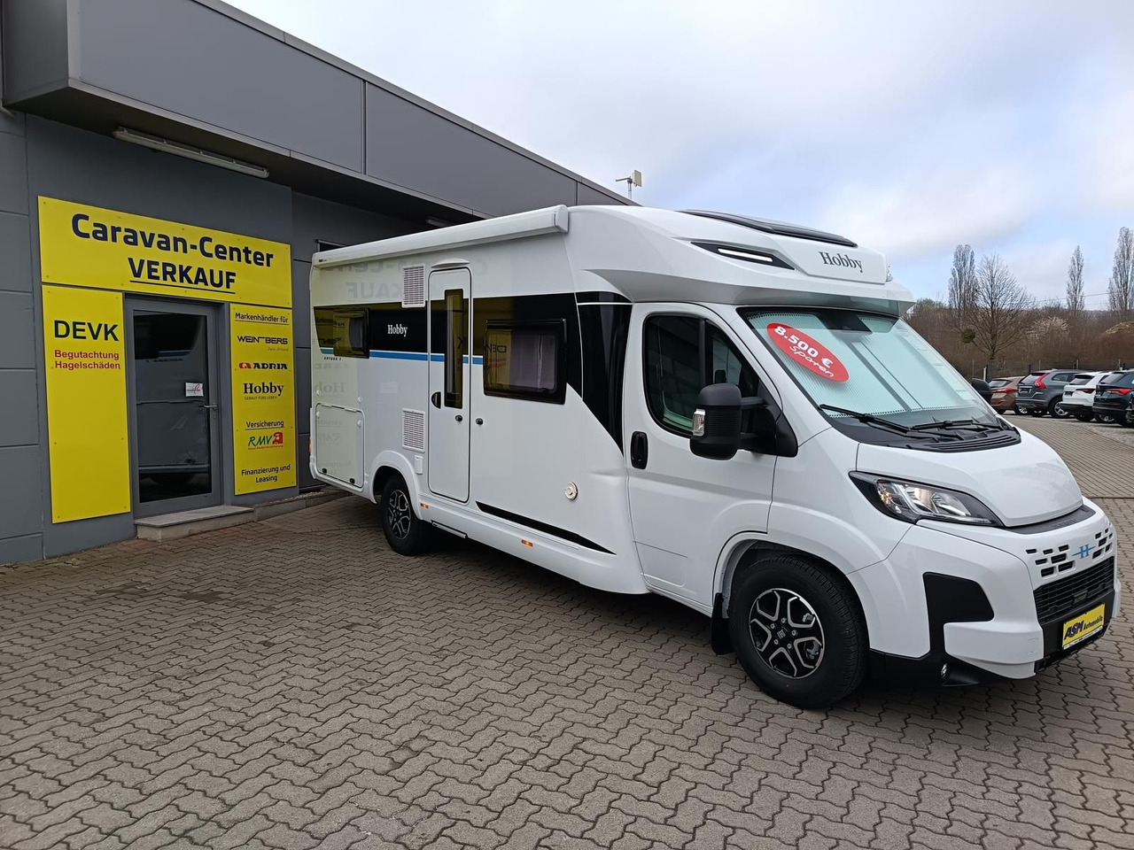 Hobby Ontour T 700 FH*180PS*CAMPERNET*LITHIUM*MARKISE* - Puoli-integroitu asuntoauto: kuva Hobby Ontour T 700 FH*180PS*CAMPERNET*LITHIUM*MARKISE* - Puoli-integroitu asuntoauto Hobby Ontour T 700 FH*180PS*CAMPERNET*LITHIUM*MARKISE* - Puoli-integroitu asuntoauto: kuva Hobby Ontour T 700 FH*180PS*CAMPERNET*LITHIUM*MARKISE* - Puoli-integroitu asuntoauto
