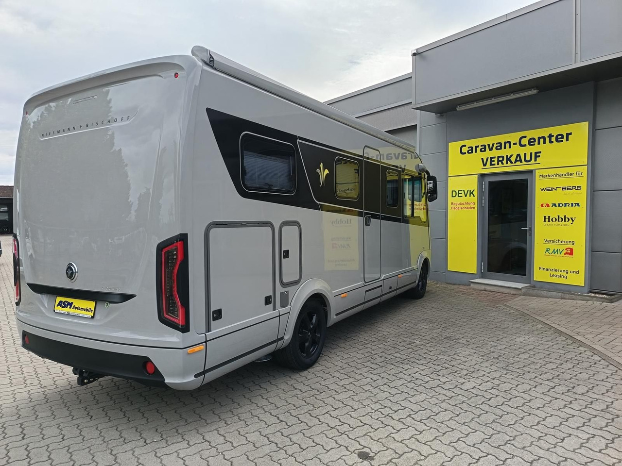 Niesmann + Bischoff iSmove 6.9 E132 kW*AHK*SOLAR*SAT*NAVI*DACHKLIMA* - Integroitu asuntoauto: kuva  Niesmann + Bischoff iSmove 6.9 E132 kW*AHK*SOLAR*SAT*NAVI*DACHKLIMA* - Integroitu asuntoauto Niesmann + Bischoff iSmove 6.9 E132 kW*AHK*SOLAR*SAT*NAVI*DACHKLIMA* - Integroitu asuntoauto: kuva  Niesmann + Bischoff iSmove 6.9 E132 kW*AHK*SOLAR*SAT*NAVI*DACHKLIMA* - Integroitu asuntoauto