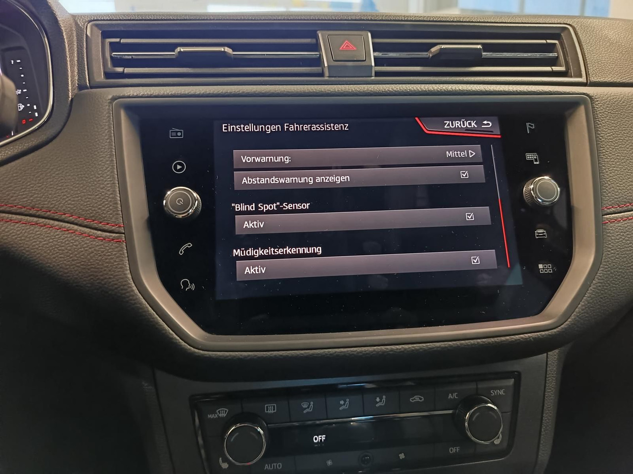 Maasturi/ Katumaasturi Seat Arona 1,5TSI FR*AHK*NAVI*ACC*LED*BEATS*R-KAM*DAB: kuva Maasturi/ Katumaasturi Seat Arona 1,5TSI FR*AHK*NAVI*ACC*LED*BEATS*R-KAM*DAB