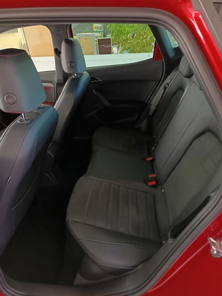 Maasturi/ Katumaasturi Seat Arona 1,5TSI FR*AHK*NAVI*ACC*LED*BEATS*R-KAM*DAB: kuva Maasturi/ Katumaasturi Seat Arona 1,5TSI FR*AHK*NAVI*ACC*LED*BEATS*R-KAM*DAB