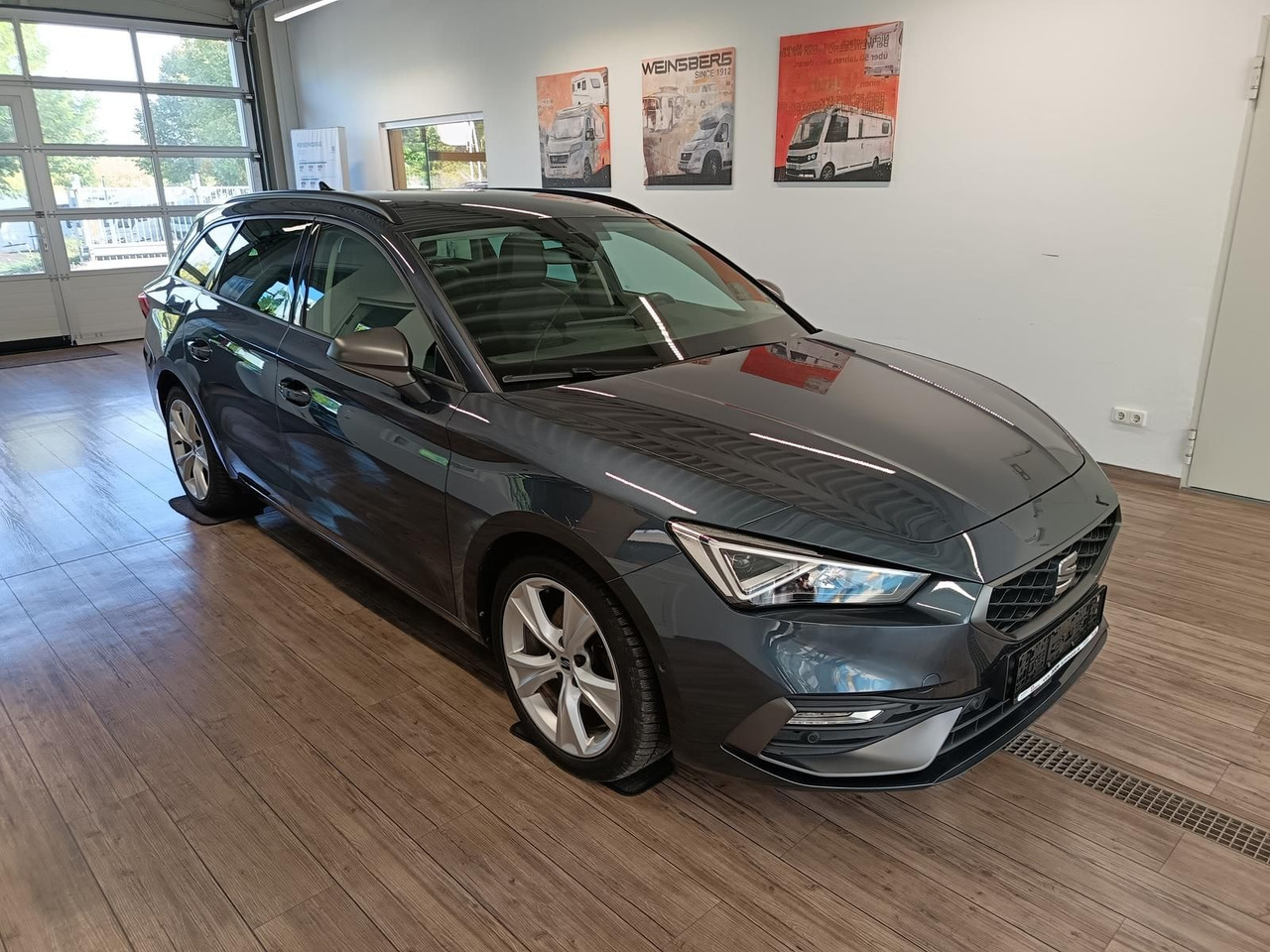 Seat Leon Sportstourer 1,5TSI FR*NAVI*LED*SOUND*R-KAM - Farmari: kuva Seat Leon Sportstourer 1,5TSI FR*NAVI*LED*SOUND*R-KAM - Farmari Seat Leon Sportstourer 1,5TSI FR*NAVI*LED*SOUND*R-KAM - Farmari: kuva Seat Leon Sportstourer 1,5TSI FR*NAVI*LED*SOUND*R-KAM - Farmari