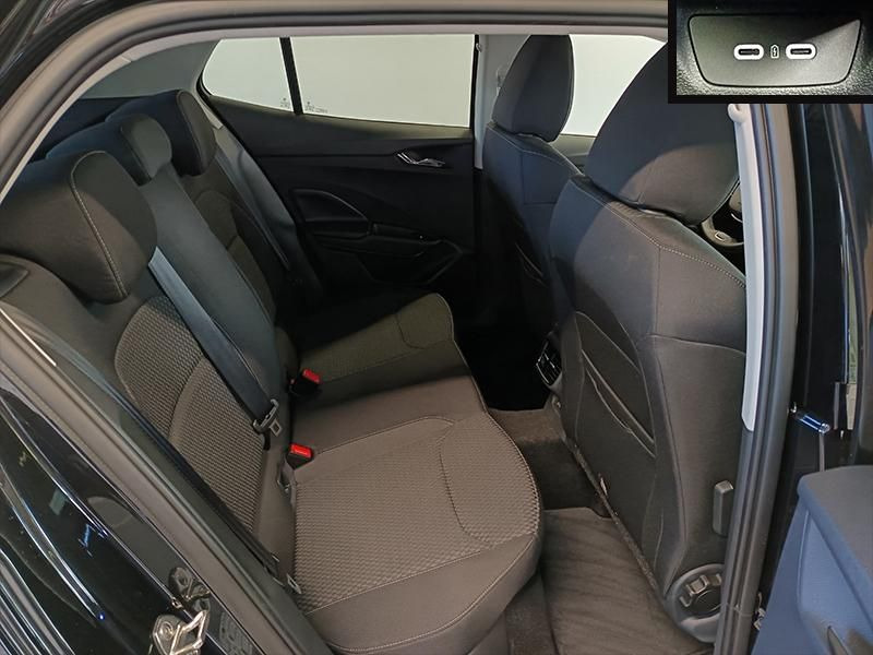 Sedan Skoda Fabia 130 Jahre 1,0 TSI*AHK-VORBER.*5J.GARANTIE*: kuva Sedan Skoda Fabia 130 Jahre 1,0 TSI*AHK-VORBER.*5J.GARANTIE*