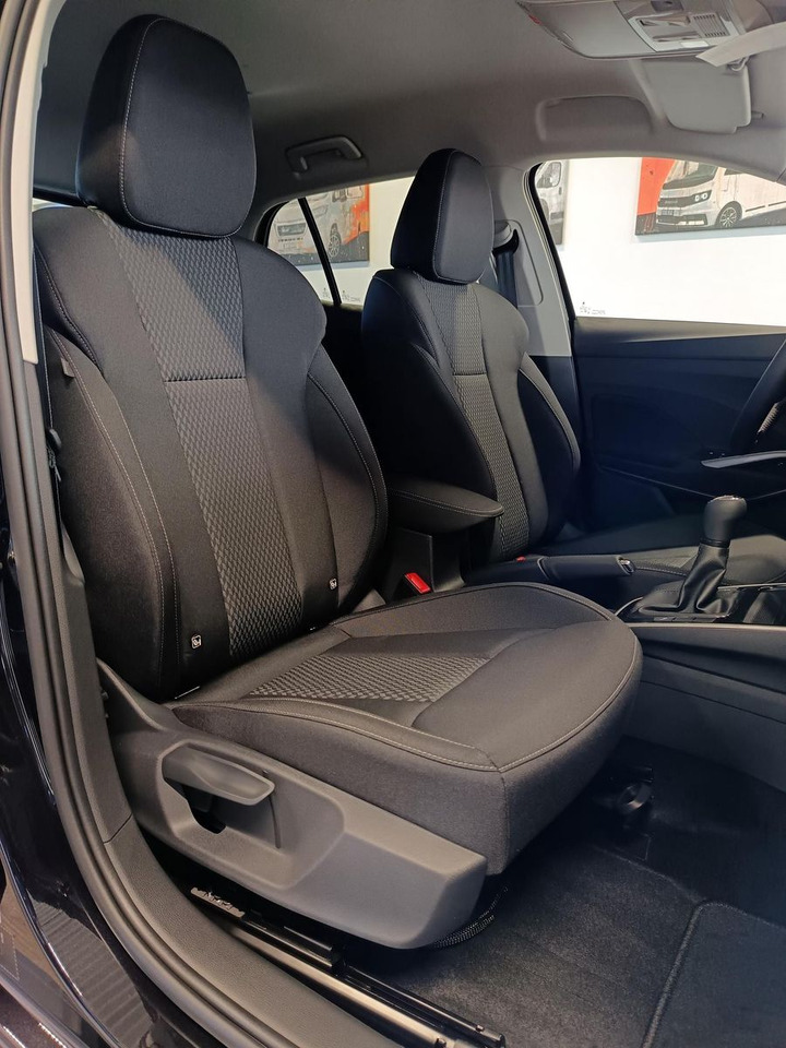 Sedan Skoda Fabia 130 Jahre 1,0 TSI*AHK-VORBER.*5J.GARANTIE*: kuva Sedan Skoda Fabia 130 Jahre 1,0 TSI*AHK-VORBER.*5J.GARANTIE*