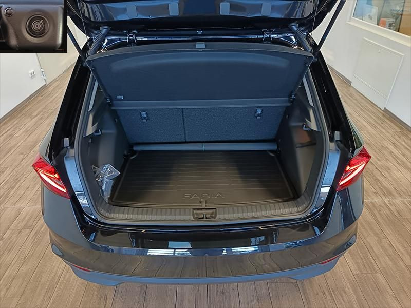 Sedan Skoda Fabia 130 Jahre 1,0 TSI*AHK-VORBER.*5J.GARANTIE*: kuva Sedan Skoda Fabia 130 Jahre 1,0 TSI*AHK-VORBER.*5J.GARANTIE*